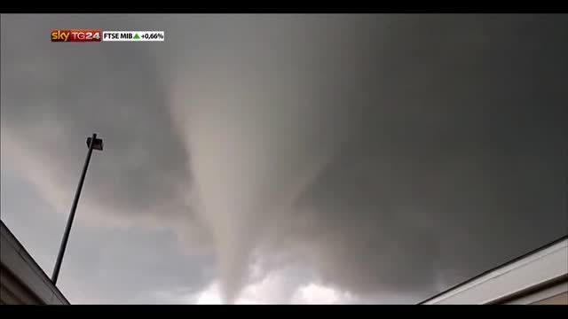 Usa, tornado a quasi 200 km/h devasta il North Dakota