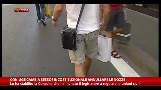 Coniuge cambia sesso? Incostituzionale annulare le nozze