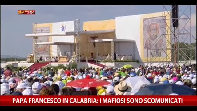Papa Francesco in Calabria: i mafiosi sono scomunicati