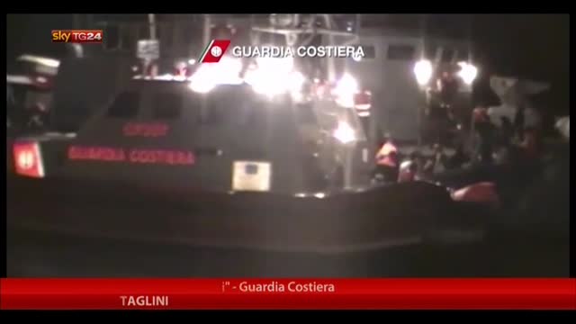 300 migranti soccorsi nel canale di Sicilia