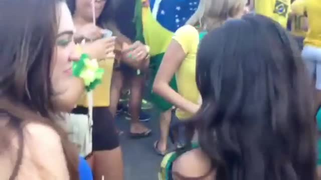 Il Brasile vince ai rigori, esplode la festa a Copacabana
