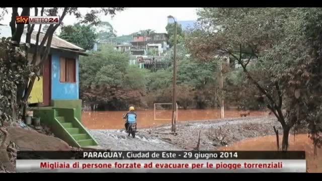 Paraguay, in migliaia evacuano per le piogge torrenziali