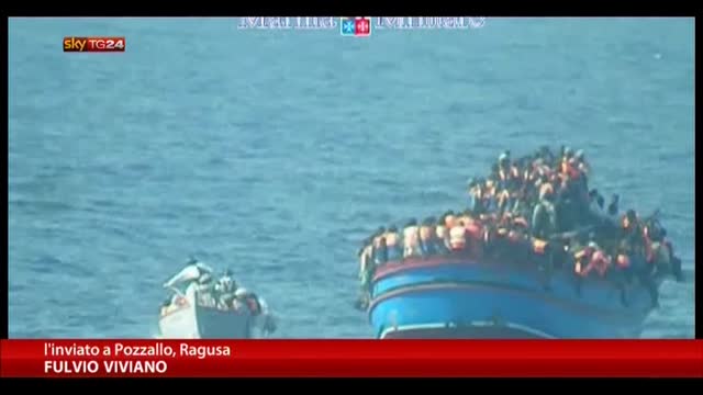 Tragedia Canale di Sicilia, soccorso barcone con 30 morti