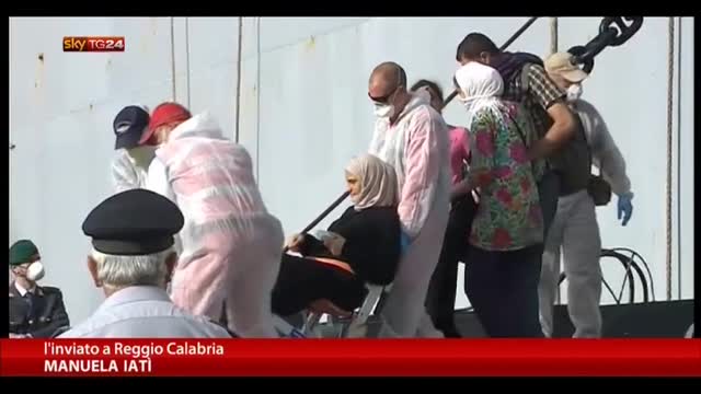 Immigrazione, 834 persone sbarcano a Reggio Calabria