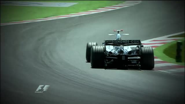 Mondiale F1, Rosberg dentro e fuori dal circuito