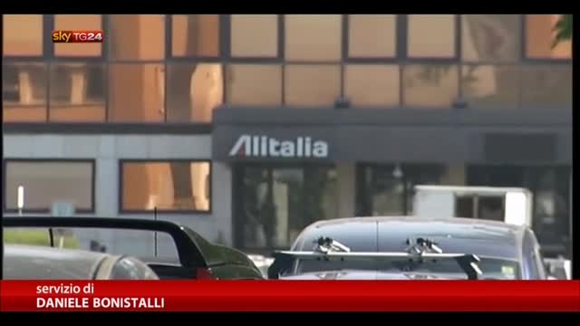 Alitalia, ok dei sindacati tranne Cgil. Scesi a 954 esuberi
