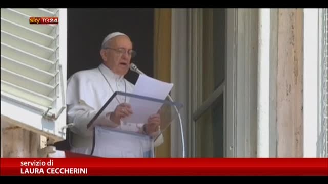 Pedofilia nella Chiesa, Papa: userò bastone per debellarla