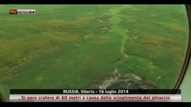 Russia, si apre cratere di 60 mt dopo scioglimento ghiaccio