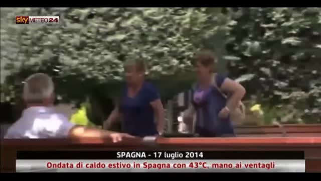 Spagna: ondata di caldo estivo con 43°C, mano ai ventagli