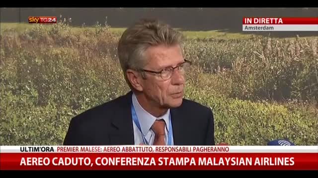 Aereo caduto, conferenza stampa Malaysia Airlines