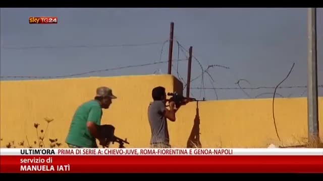 Guerra civile in Libia, stati esteri evacuano le ambasciate