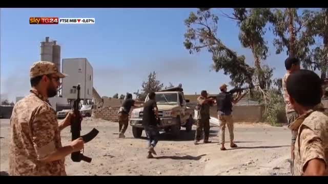 Libia, islamisti prendono controllo base militare Bengasi