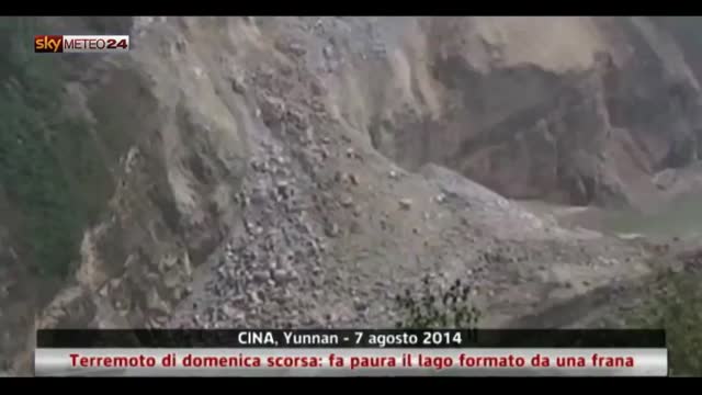 Terremoto Cina, fa paura il lago formato da una frana. Video
