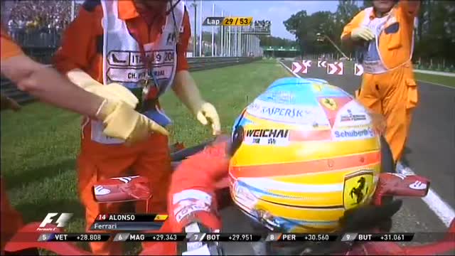 Monza, giro 30: si ferma Fernando Alonso