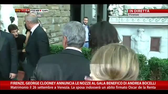 Firenze, Clooney annuncia nozze al galà benefico di Bocelli