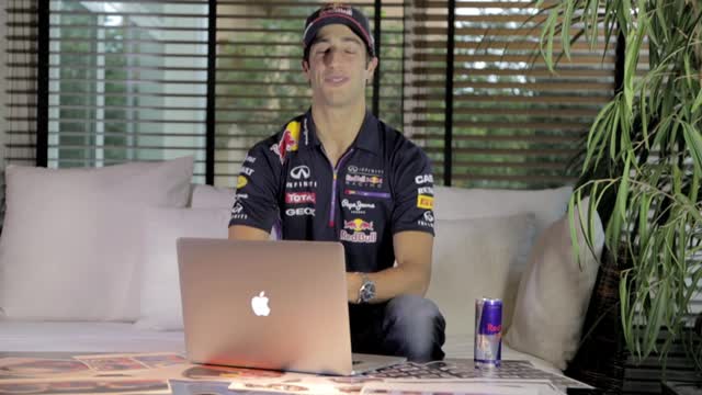Helmet Art, la F1 è una questione di testa per Ricciardo...