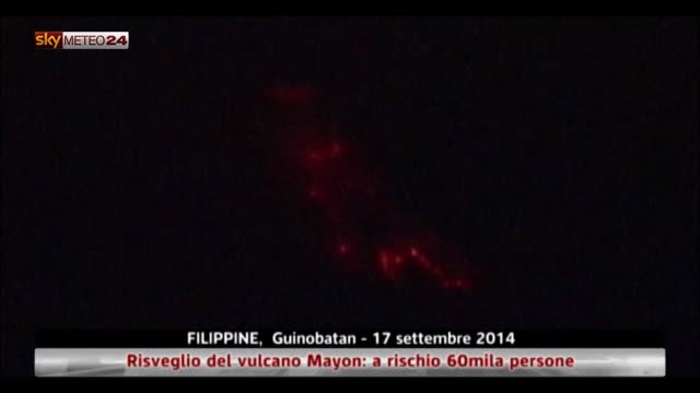 Filippine, risveglio vulcano Mayon: a rischio 60mila persone
