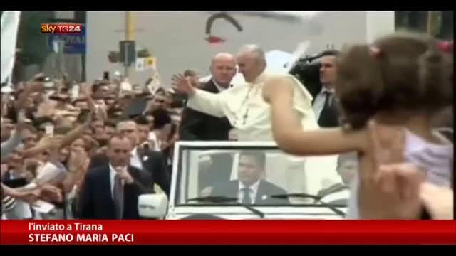 Papa in Albania, Francesco accolto da oltre 300mila fedeli