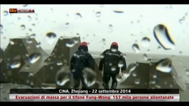 Cina, evacuazioni di massa per il tifone Fung-Wong