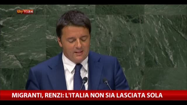 Migranti, Renzi: l'Italia non sia lasciata sola