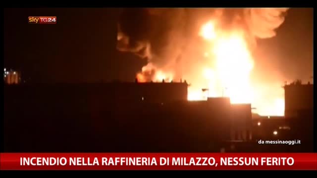 Messina, incendio divora serbatoio raffineria di Milazzo