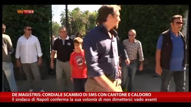 De Magistris: cordiale scambio di sms con Cantone e Caldoro