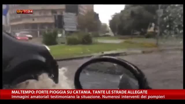 Maltempo: forte pioggia su Catania, tante le strade allagate