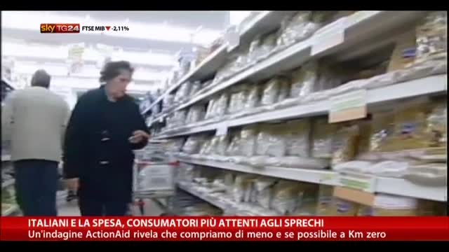 Italiani e la spesa, consumatori più attenti agli sprechi