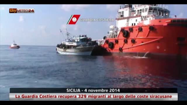 La Guardia Costiera recupera 329 migranti sul mar Ionio
