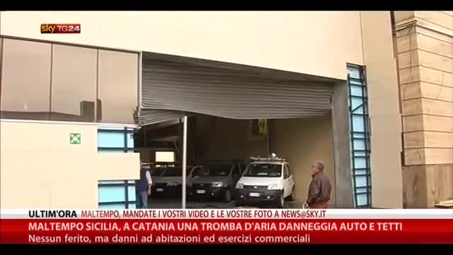 Maltempo, a Catania tromba d'aria danneggia auto e tetti