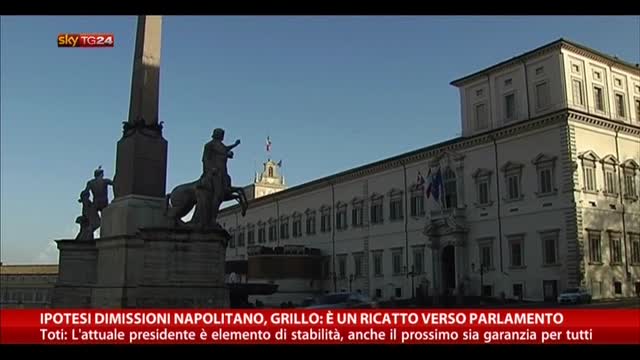 Ipotesi dimissioni Napolitano, Grillo: ricatto a parlamento