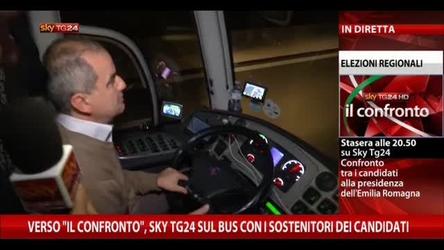 "Il confronto", sul bus con i sostenitori: l'arrivo a Milano