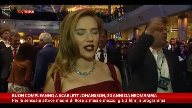 Buon compleanno a Scarlett Johansson, 30 anni da neomamma