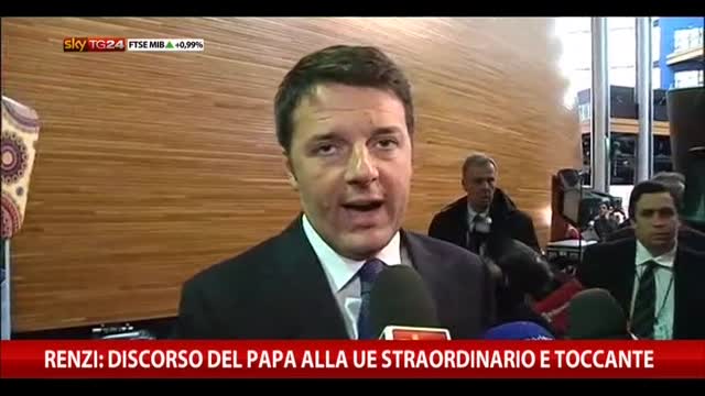 Renzi: discorso del Papa alla Ue straordinario e toccante