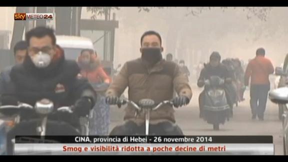 Cina, smog e visibilità ridotta a poche decine di metri