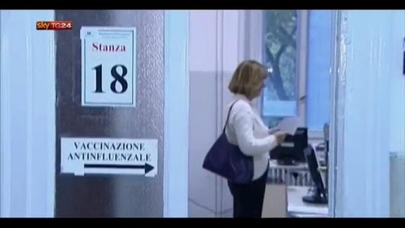 Blocco vaccini, AIFA: 12 morti confermate, 6 lotti sospetti