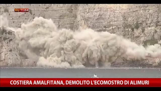 Costiera amalfitana, demolito l'ecomostro di Alimuri