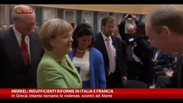 Merkel: insufficienti riforme in Italia e Francia