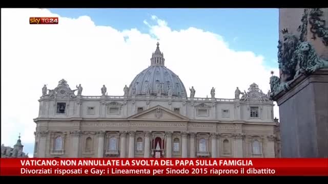 Vaticano: "Non annullate la svolta del papa sulla famiglia"