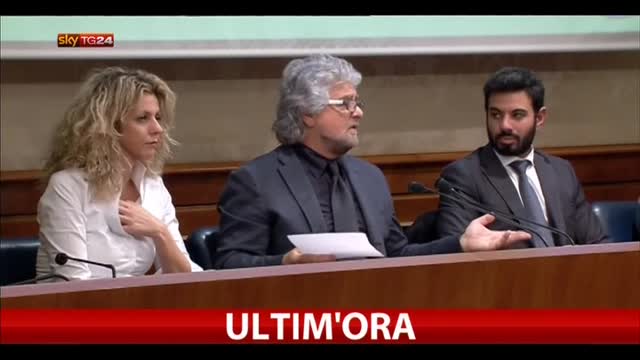 Grillo lancia referendum per uscita dall'Euro