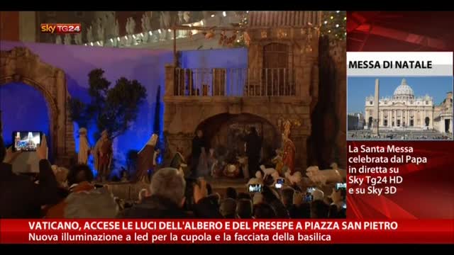 Vaticano, accese luci dell'albero e del presepe a San Pietro