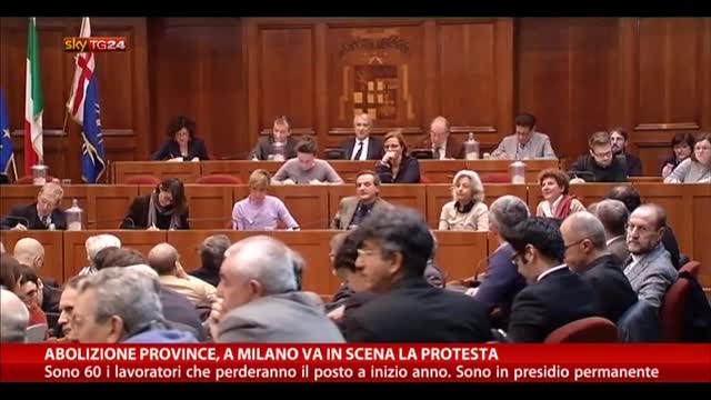 Abolizione province, a Milano va in scena la protesta