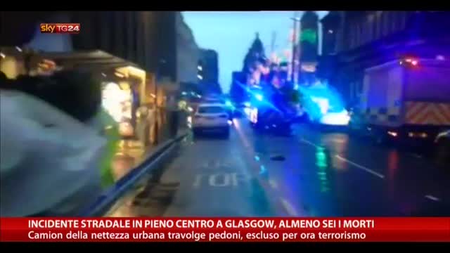 Incidente stradale in pieno centro a Glasgow, almeno 6 morti