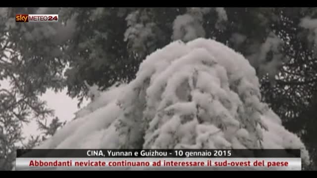 Cina, abbondanti nevicate continuano a sud-ovest del paese