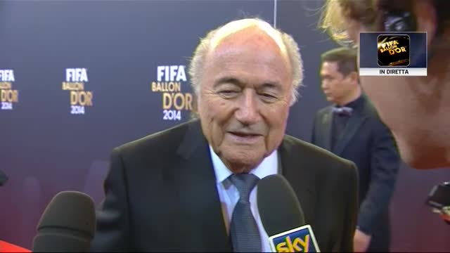 Blatter: "Polemiche arbitri? Ci vuole più educazione"