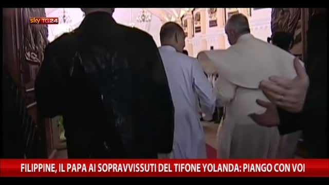 Papa ai sopravvissuti del tifone Yolanda: piango con voi
