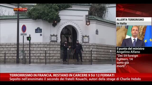 Terrorismo in Francia, restano in carcere 9 su 12 fermati
