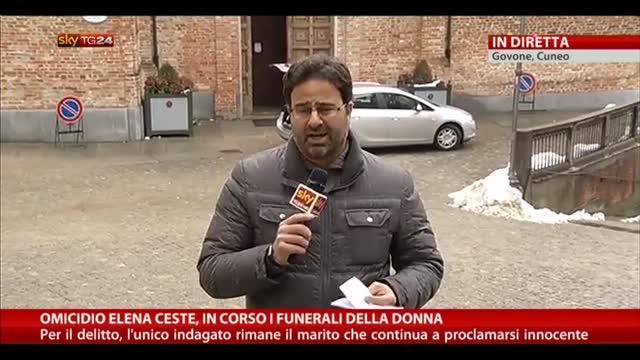 Omicidio Elena Ceste, commozione ai funerali della donna