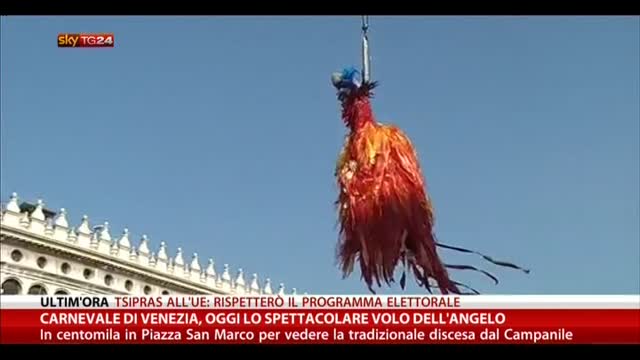 Carnevale di Venezia, lo spettacolare volo dell'angelo