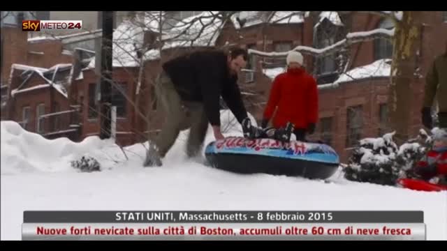 Nuove forti nevicate su Boston, oltre 60 cm di neve fresca